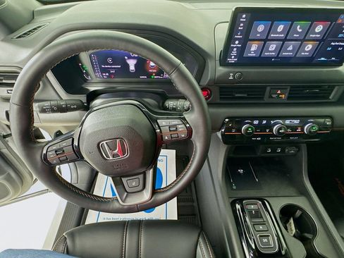 Used 2026 Honda Pilot TrailSport image 14