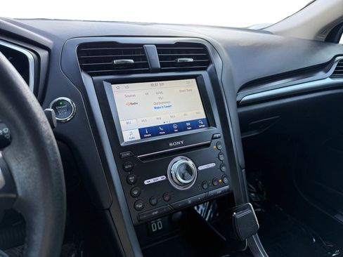 Used 2020 Ford Fusion Energi Titanium image 15