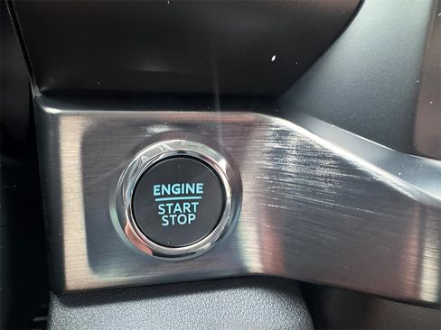 New 2025 Ford F350 Lariat w/ Chrome Package image 17