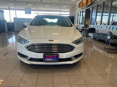 Used 2018 Ford Fusion SE w/ Equipment Group 602A FWD image 13