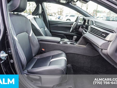 Used 2025 Toyota Camry SE image 23