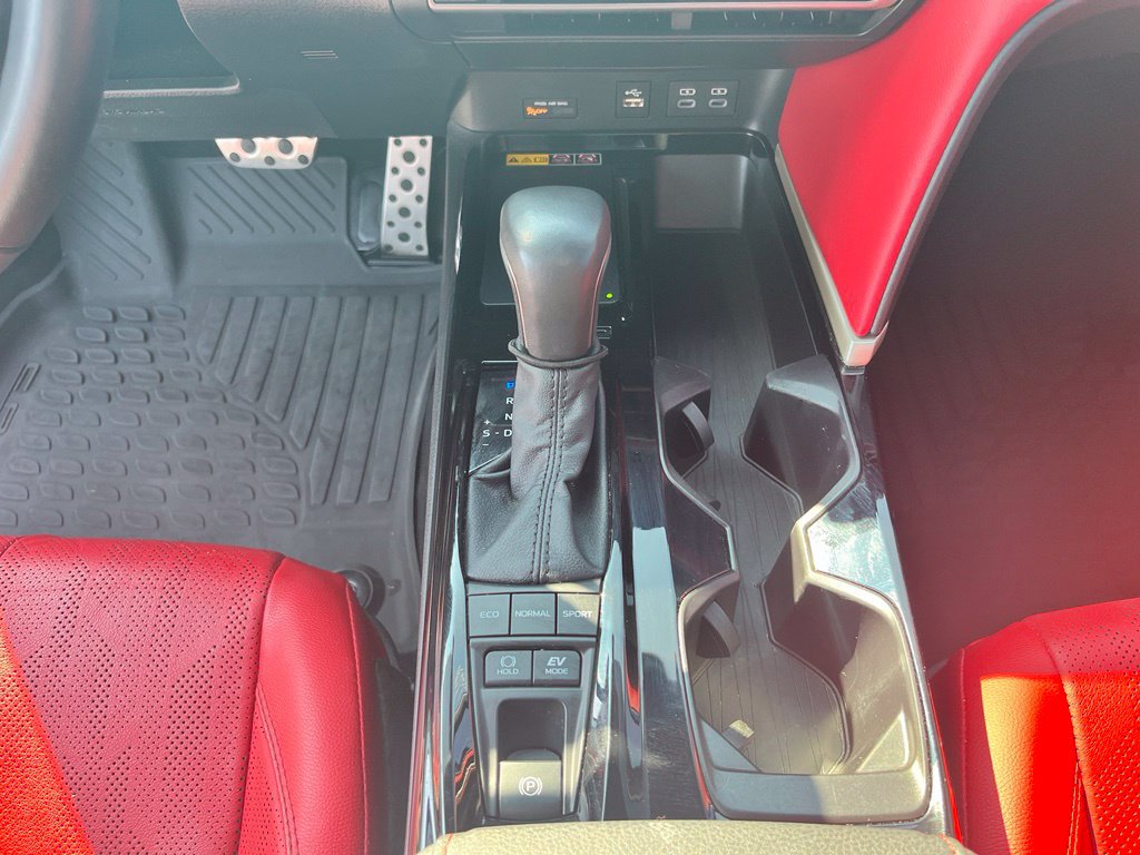 Used 2025 Toyota Camry XSE FWD image 18