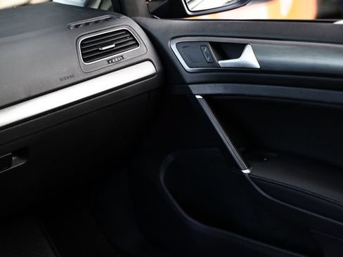 Used 2019 Volkswagen Golf SE FWD image 27