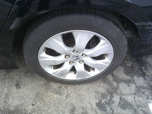 Used 2010 Honda Accord EX-L image 8