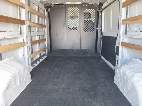 Used 2025 RAM ProMaster 2500 w/ U-Haul Equipment Group FWD image 15