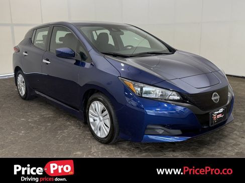 Used 2025 Nissan Leaf S FWD image 1