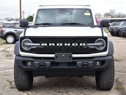 Used 2023 Ford Bronco Wildtrak image 2