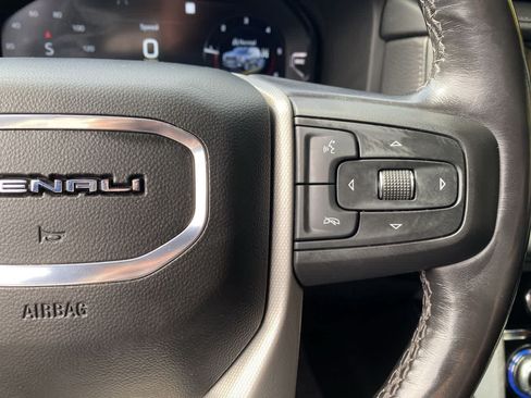 Used 2022 GMC Yukon XL Denali AWD/4WD image 21