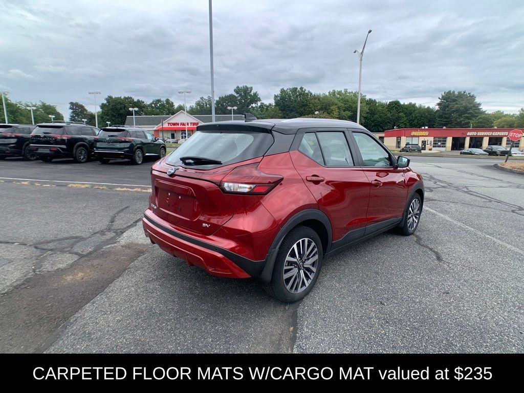 Certified 2023 Nissan Kicks SV FWD image 3
