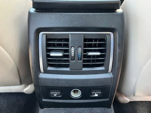 Used 2018 BMW 340i xDrive Sedan w/ Premium Package AWD/4WD image 42