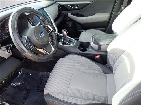 Certified 2025 Subaru Outback Premium w/ Popular Package #1A AWD/4WD image 12
