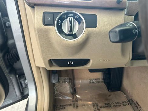 Used 2012 Mercedes-Benz E 350 Sedan image 40