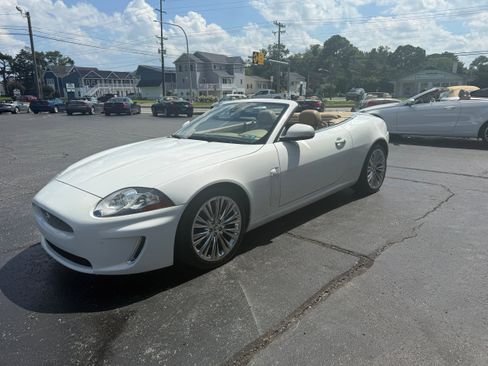 Used 2011 Jaguar XK Convertible RWD image 3