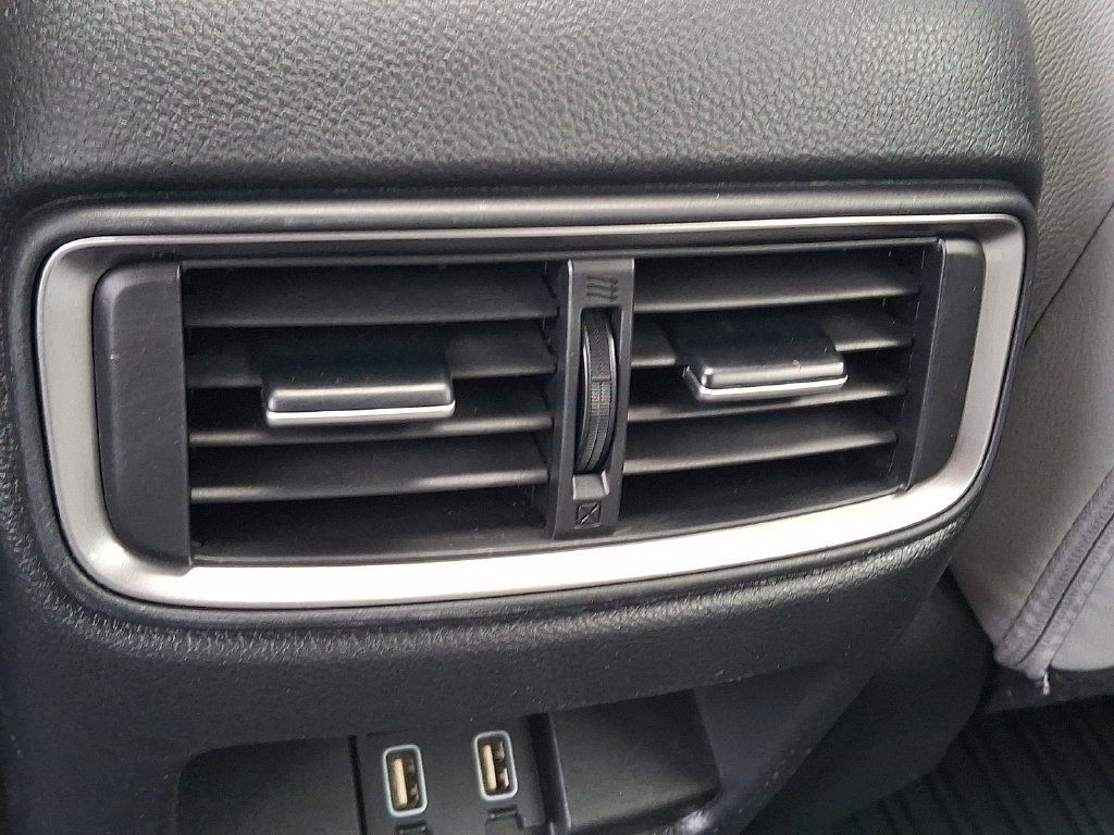 Used 2018 Honda CR-V Touring image 11