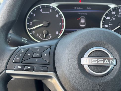 Used 2025 Nissan Sentra SV image 19