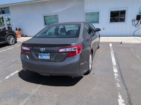 Used 2014 Toyota Camry SE FWD image 6