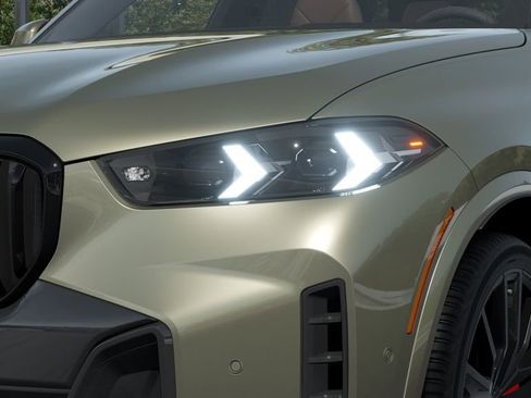 New 2026 BMW X5 sDrive40i w/ M Sport Package RWD image 6