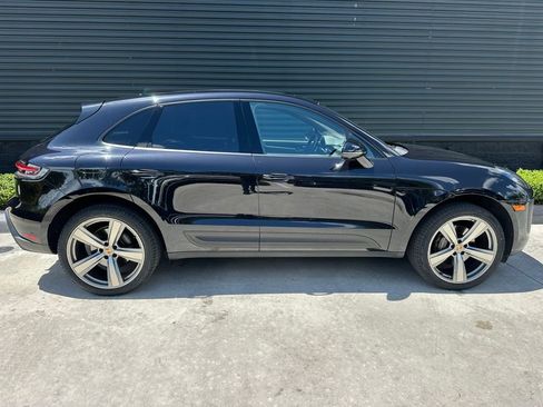 Certified 2023 Porsche Macan AWD/4WD image 10