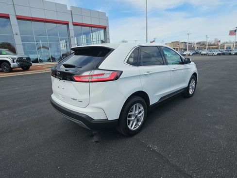 Used 2024 Ford Edge SEL image 3