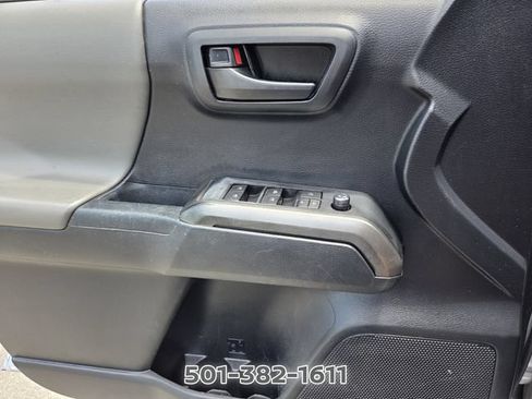 Used 2018 Toyota Tacoma SR5 RWD image 28