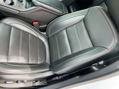 Used 2022 GMC Acadia Denali w/ Denali Ultimate Package FWD image 20