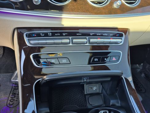 Used 2022 Mercedes-Benz E 350 Sedan image 28