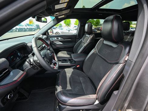 Certified 2025 Ford Explorer ST AWD/4WD image 20