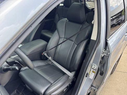 Used 2025 Subaru Ascent Touring w/ Popular Package #2 AWD/4WD image 23