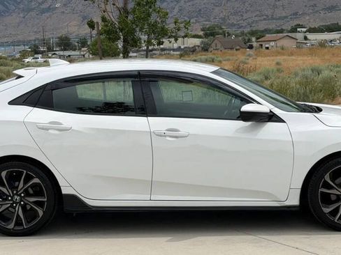 Used 2020 Honda Civic Sport image 4