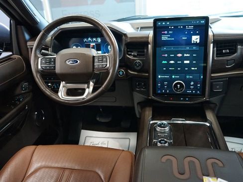 Used 2022 Ford Expedition Max King Ranch image 11