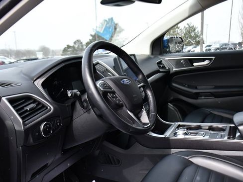 Used 2023 Ford Edge SEL w/ Convenience Package image 11