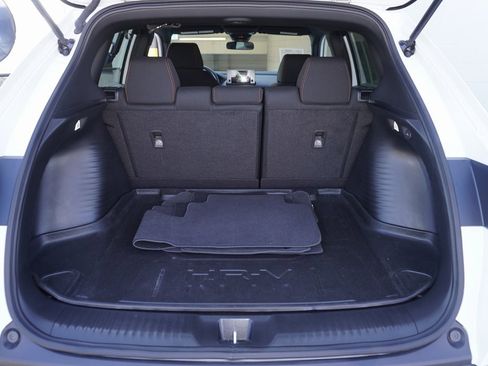 Used 2023 Honda HR-V Sport image 9