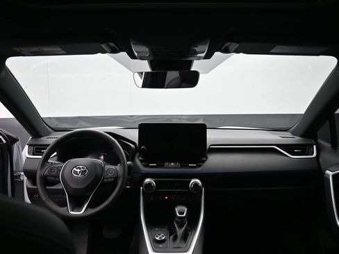 Used 2025 Toyota RAV4 XSE image 27