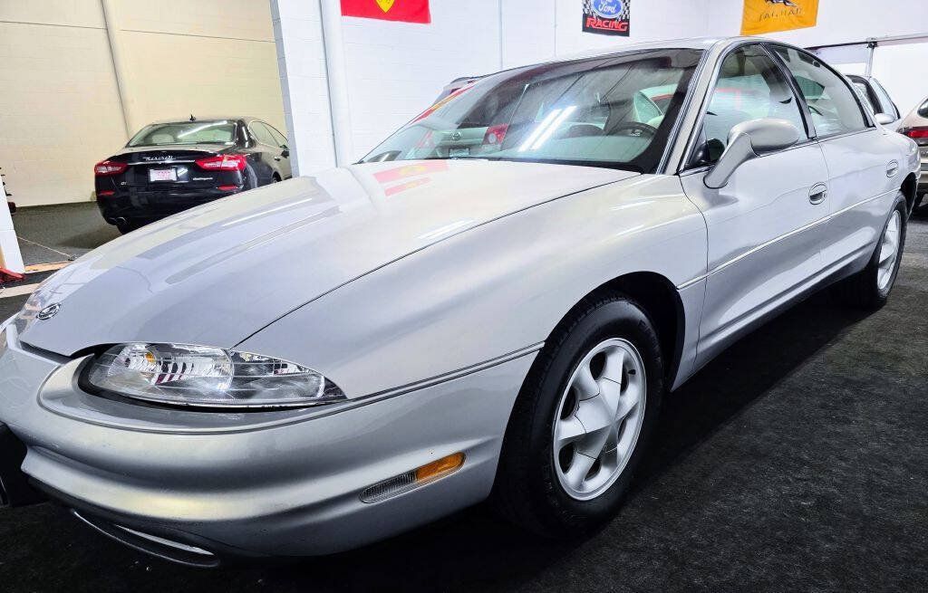 Used 1997 Oldsmobile Aurora FWD image 5