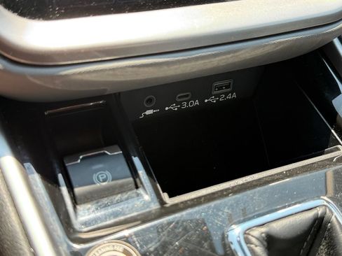 Used 2024 Subaru Outback Limited AWD/4WD image 36