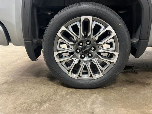 Certified 2024 GMC Sierra 1500 Denali Ultimate AWD/4WD image 10