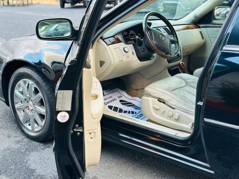 Used 2009 Cadillac DTS image 7