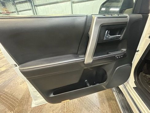 Used 2017 Toyota 4Runner Limited image 21