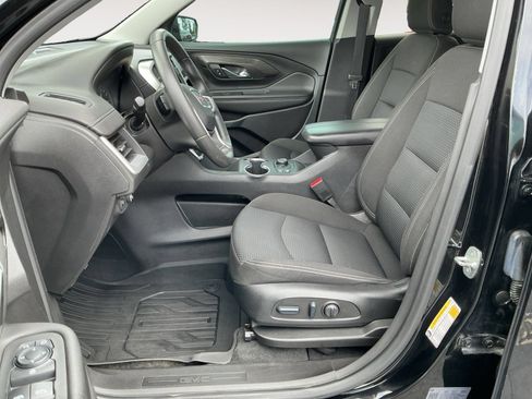Used 2022 GMC Terrain SLE w/ Driver Convenience Package FWD image 9
