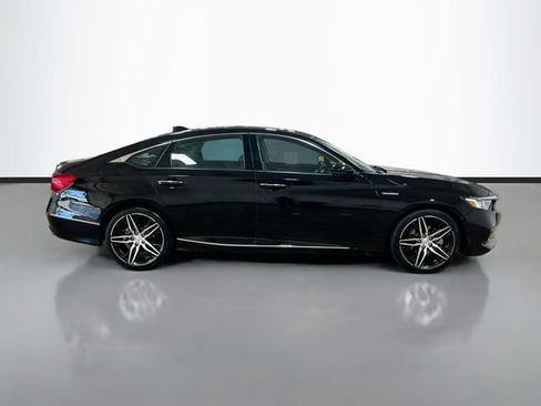 Used 2022 Honda Accord Touring image 8