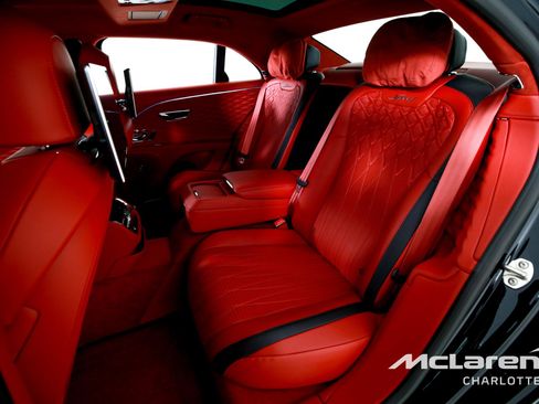 Used 2023 Bentley Flying Spur W12 image 18