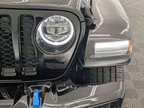 Used 2023 Jeep Wrangler Unlimited Sahara image 10