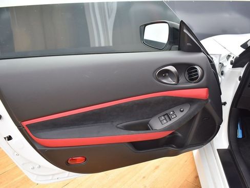 New 2024 Nissan Z Performance w/ Floor Mat Package image 15