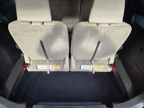 Used 2014 Ford Explorer XLT w/ Equipment Group 202A image 8