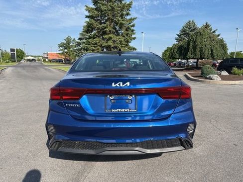 Used 2022 Kia Forte LXS FWD image 4
