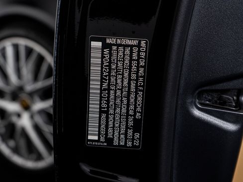 Used 2022 Porsche Panamera 4 Platinum Edition image 58