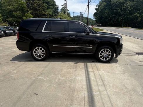 Used 2015 GMC Yukon Denali w/ Premium Package AWD/4WD image 6