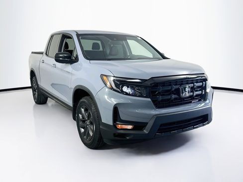 Used 2024 Honda Ridgeline Sport image 3