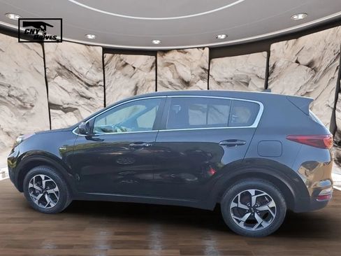 Used 2020 Kia Sportage LX AWD/4WD image 8