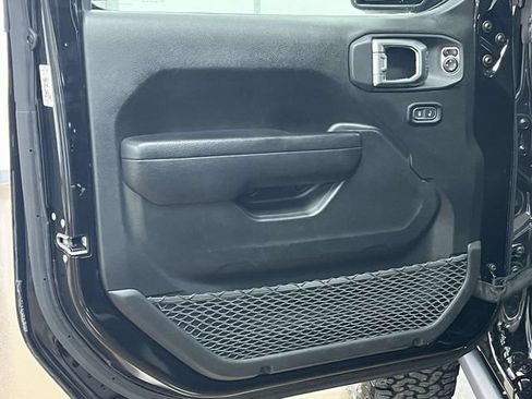 Used 2024 Jeep Wrangler Unlimited Rubicon AWD/4WD image 16